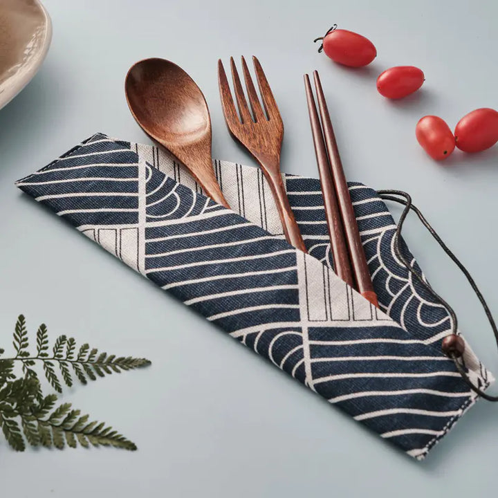 Retro Portable Wooden Bento Box for Outdoor Lunches