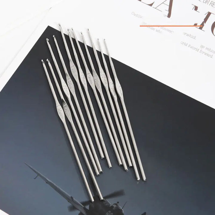 Metal Crochet Hooks Set for Lace Weaving (Size 0.5-1.9mm)