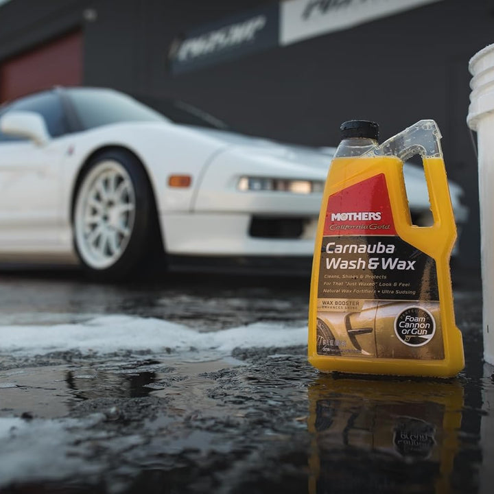 California Gold Carnauba Wash & Wax, 64 Oz. — Cleans, Shines & Protects – Gentle, Ph Balanced, Ultra-Sudsy for a Spot-Free, Brilliant Finish. Biodegradable & Won'T Strip Wax or Ceramic (05674)