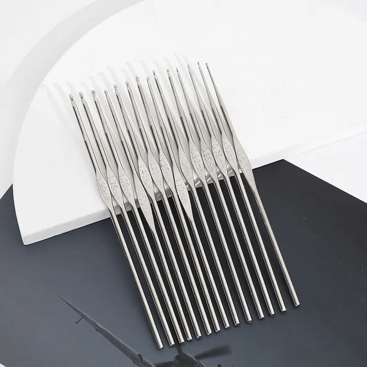 Metal Crochet Hooks Set for Lace Weaving (Size 0.5-1.9mm)